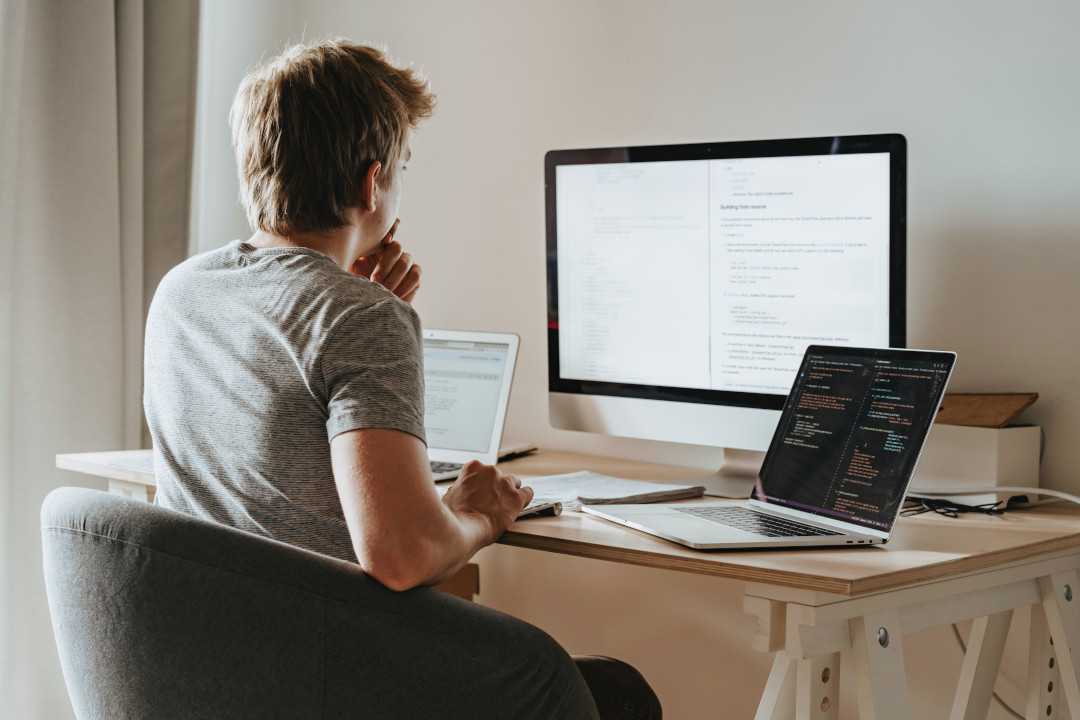 Guy programming by olia-danilevich